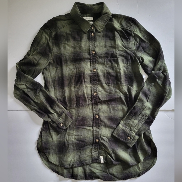 American Eagle Outfitters Black Green Long Sleeve Button Down Flannel - Picture 1 of 9